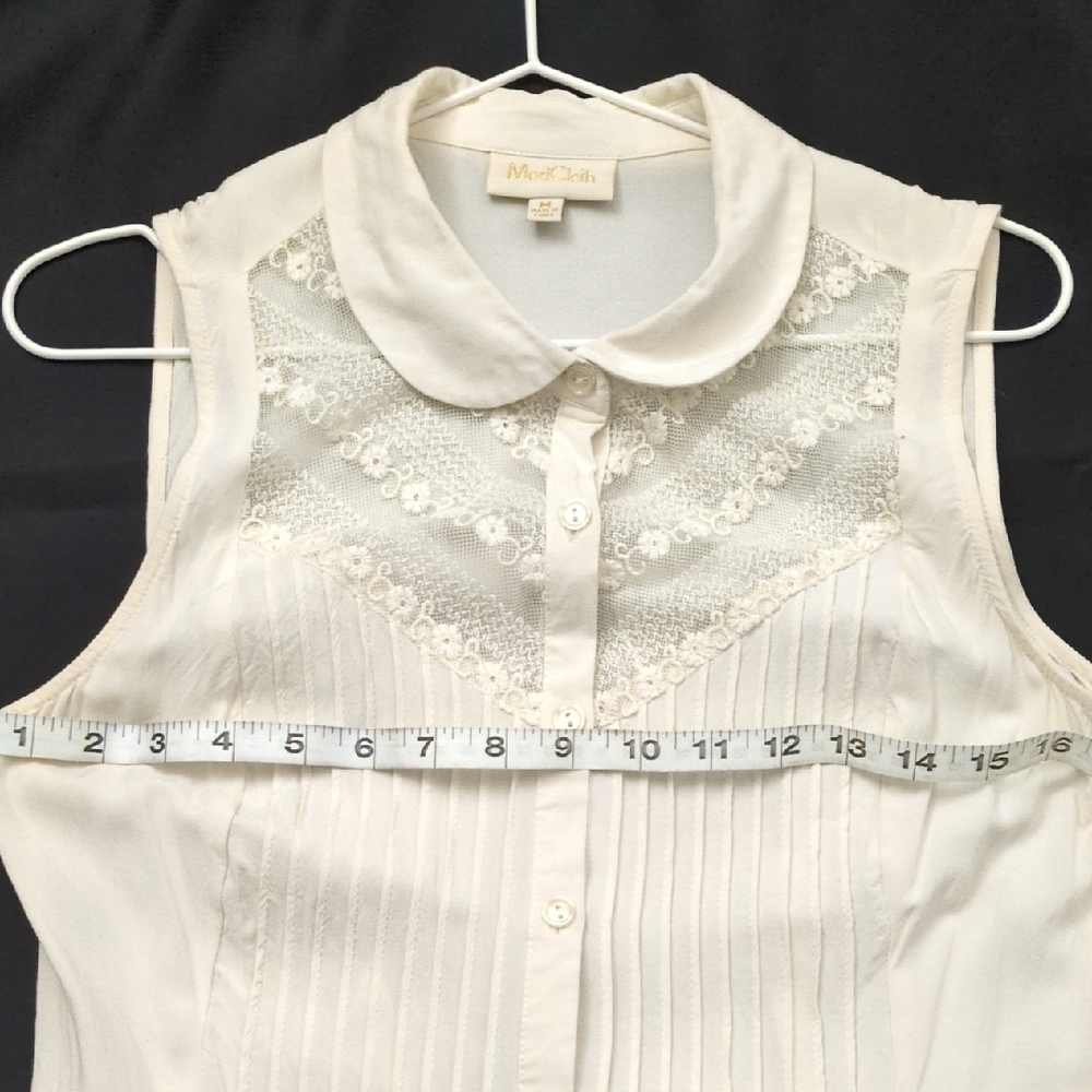 Modcloth Ivory Sleeveless Blouse with Floral Lace - Picture 4 of 7